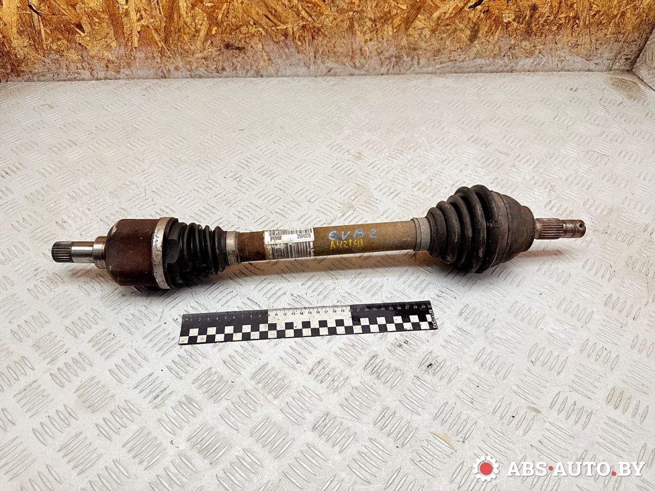 полуось передняя левая (приводной вал, ШРУС) Peugeot 3008 1 поколение 2012, 1.6 л., 9HR (DV6C), дизель, робот, 9684135380, 9684135480, 3273QL, 3273QK, 9661107380, 3272VA, 3272VC, 3272VE, 3272TZ, 3272TP, 3272TC, 3272TE, 3272TN, 3272VP, 3272VQ, 3273KY, 3273KZ, 3273NX, 3273KS, 3273KR, 3272ZK, 3272ZL, 3272RG, 3272RF, 1611524080, 1611524280, 1613489780, 1610843280, 1609763980, 1609763680, 1609763780, 1609763880, 1638139280, 3272LE, 3272NG, 3272PZ, 3272QA, 3272NE, 3272LH, 3272LF, 3272LG, 3273QH, 9683174180, 9683944580, 9677476680, 9677476580, 9677209880, 9677211280, 9677211480, 9685084580, 9801048580, 9806459280, 9807280280, 9800387480, 9686650380, 9685085180, 9686039980, 9677209780, 3273RJ, 3273TR, 3273TS, 3273RH, 3273QR, 3273QQ, 3273TT, 3273TV, 3273WC, 9656098180, 9656135280, 3273WA, 3273VN, 3273VK, 3273VL, 9816028680 - фото №1