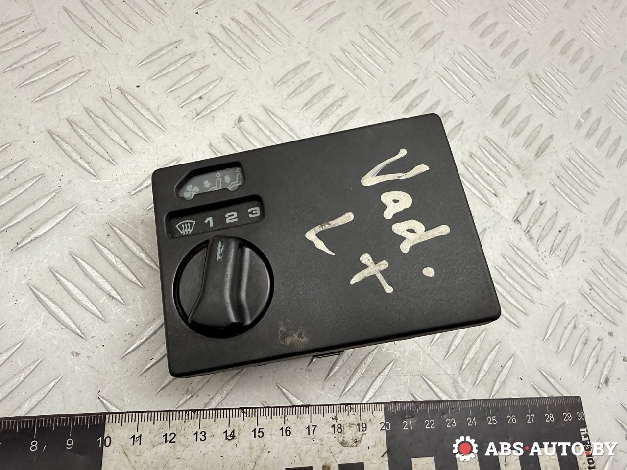 блок управления печки / климат-контроля Volkswagen Transporter T4 2001, 2.5 л., ACV, дизель, МКПП, микроавтобус, 701959531 - фото №1