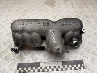 коллектор впускной Volkswagen Touareg 1 поколение 2006, 2.5 л., BAC, дизель, МКПП, внедорожник 5 дв., 070129713H