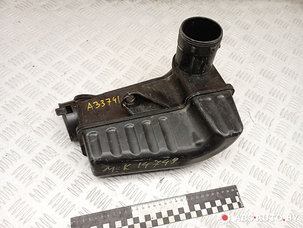 резонатор воздушного фильтра Mini Cooper 2 поколение 2010, 1.6 л., N16 B16 A, бензин, кабриолет, правый руль, 13712754425 - фото №1