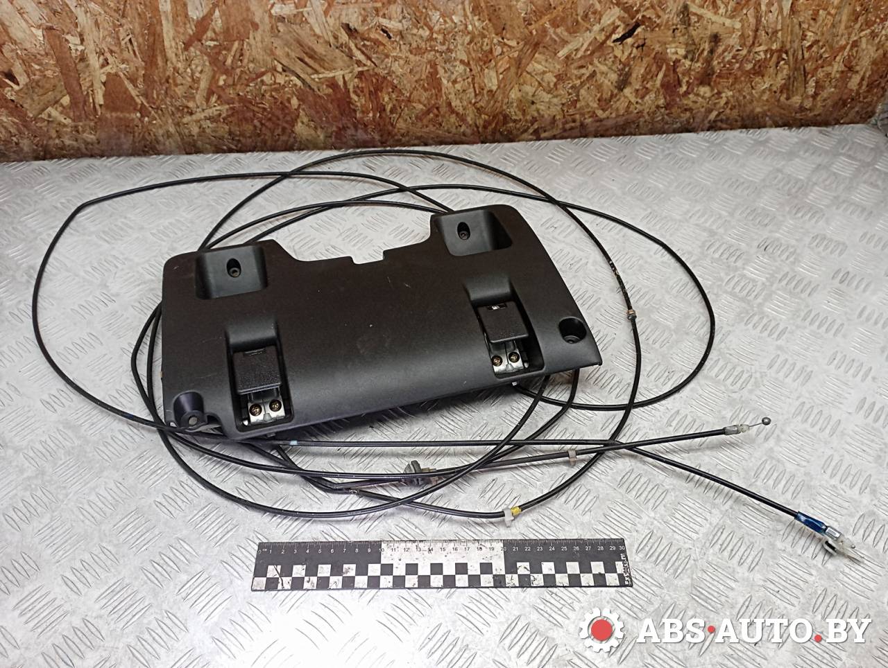 трос капота Mitsubishi Pajero 3 поколение 2002, 3.2 л., дизель, МКПП, внедорожник 3 дв., MR402443, MR444926, MR444942, MR512953 - фото №1