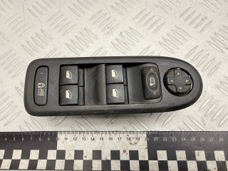 блок управления стеклоподъемниками Citroen C5 2 поколение 2009, 2.0 л., RHR (DW10BTED4), дизель, АКПП, седан, 96660256XT, 30170344