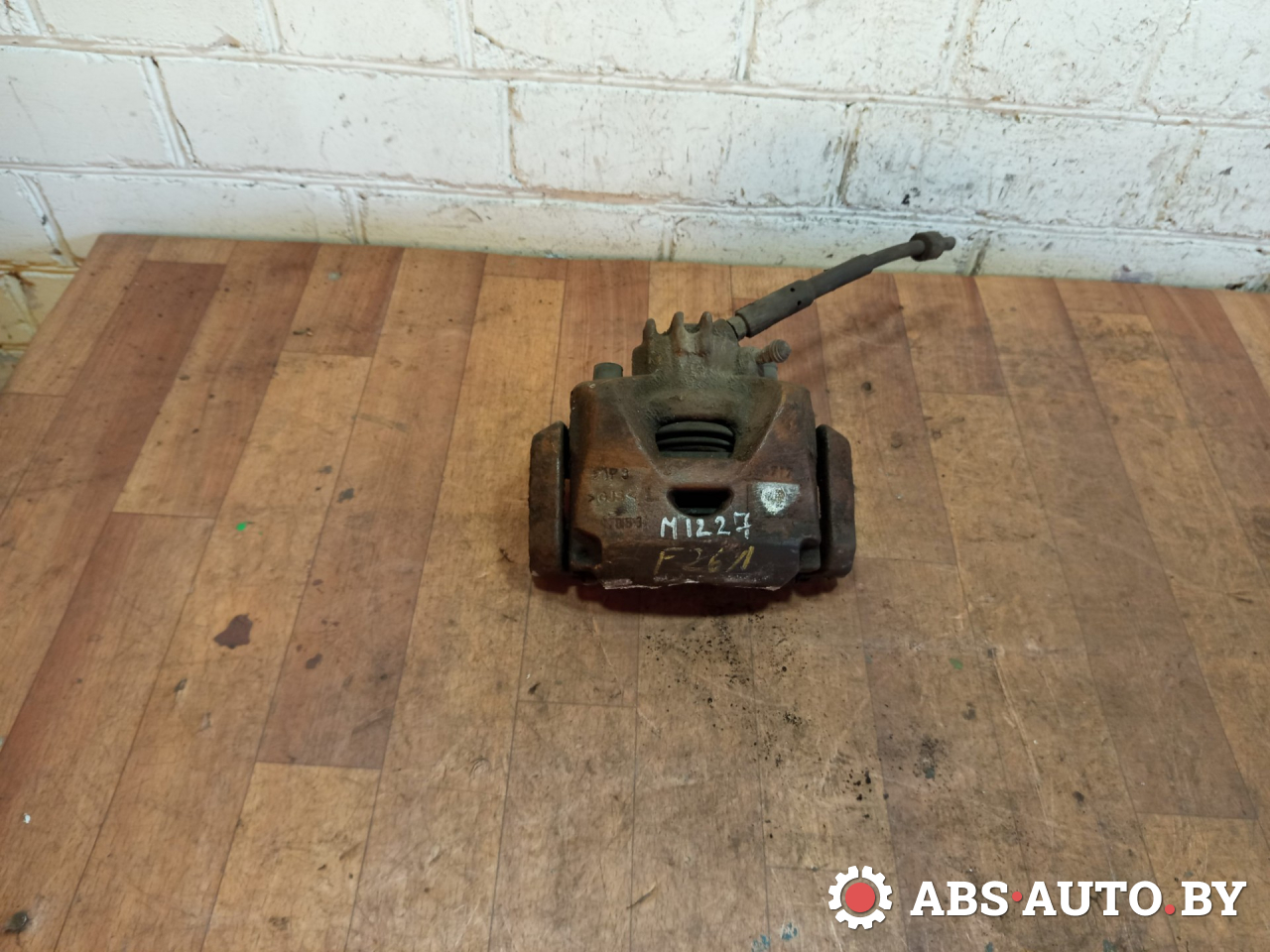 суппорт передний левый Citroen Berlingo 2 поколение (B9) 2011, 1.6 л., дизель, МКПП - фото №1