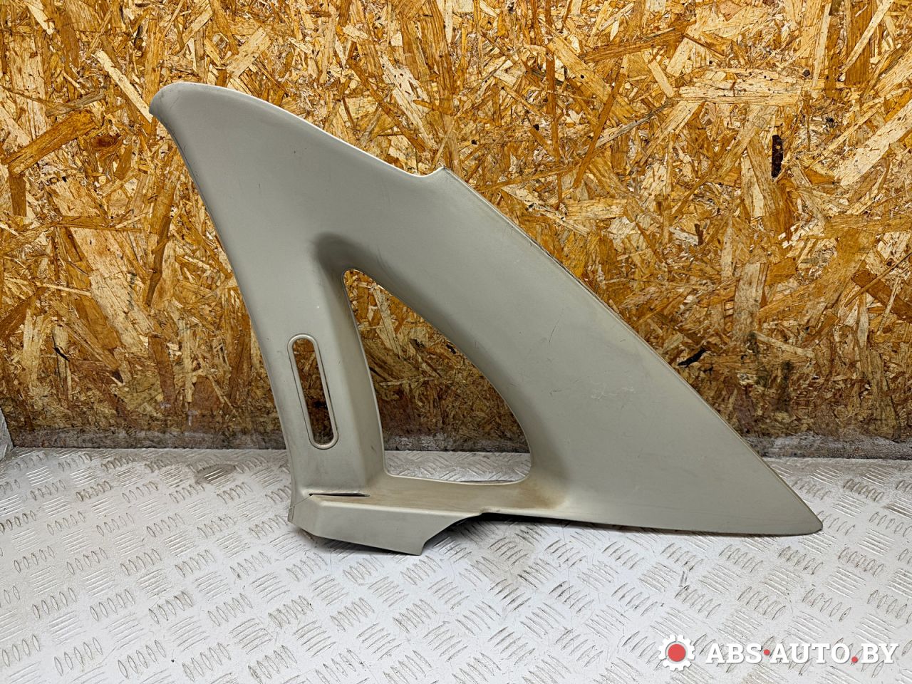 обшивка стойки задней правой Opel Vectra B 1997, 2.0 л., Y 20 DTL, дизель, МКПП, 90462734 - фото №1