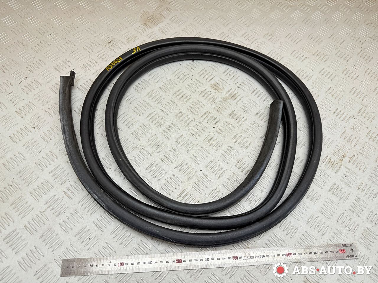 уплотнитель двери Renault Scenic 1 поколение (1996 - 1999), 1.6 л., K7M 702, бензин, МКПП - фото №1