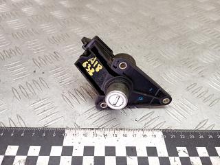 кнопка открытия багажника Opel Corsa B 1998