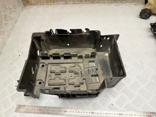 полка аккумулятора Citroen C3 1 поколение 2003, 1.4 л., 8HY (DV4TED4), дизель, МКПП, передний привод, 9638079380