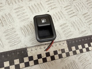 кнопка открытия лючка топливного бака Hyundai Santa Fe 2 поколение (CM) 2006, 2.2 л., D4EB, дизель, МКПП, внедорожник 5 дв., 935552B000