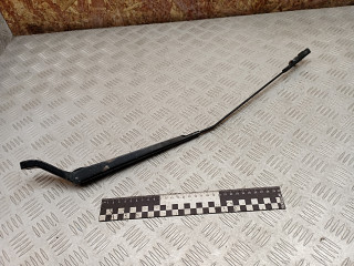 щеткодержатель (поводок стеклоочистителя, дворник) Peugeot 407 1 поколение 2007, 2.2 л., бензин, 6МКПП, купе, 74560