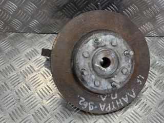 ступица передняя левая Hyundai Lantra J2 1996, 1.6 л., бензин