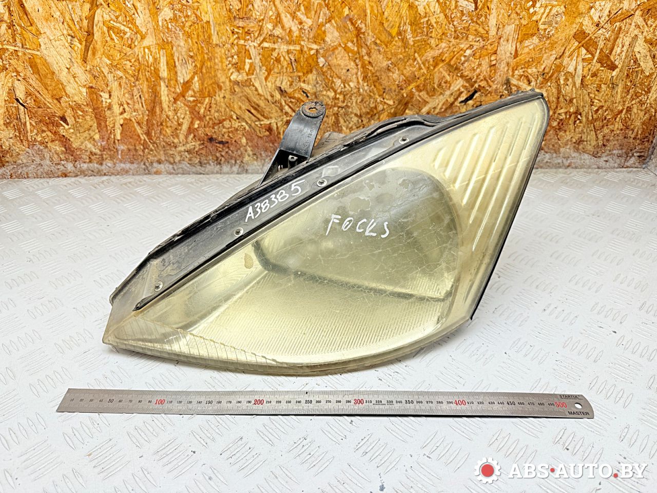 фара левая Ford Focus 1 поколение 1999, YS4X13006 - фото №1