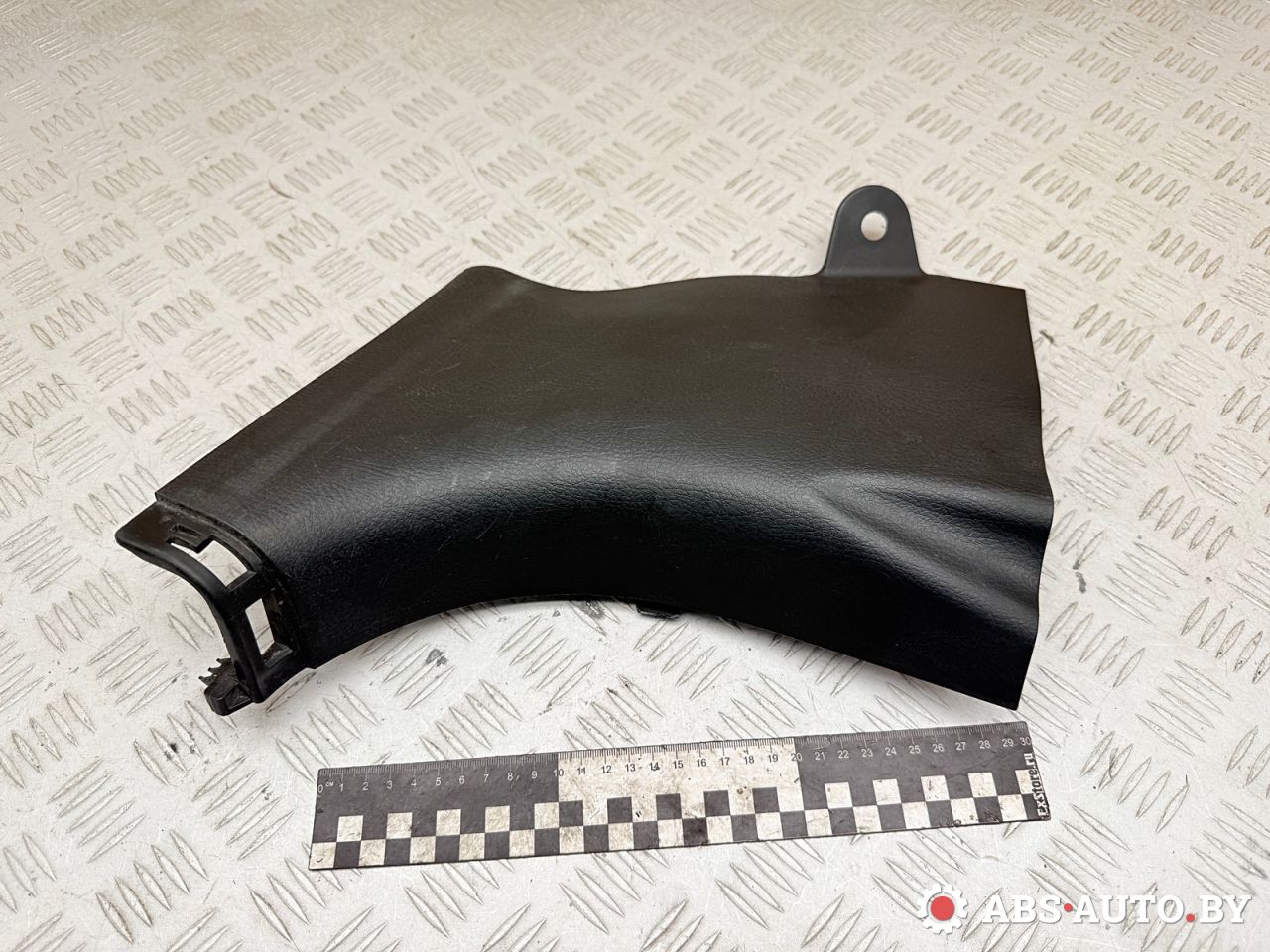 накладка на порог внутренняя Kia Sorento 2 поколение 2011, 2.2 л., дизель, АКПП, 858262P000 - фото №1