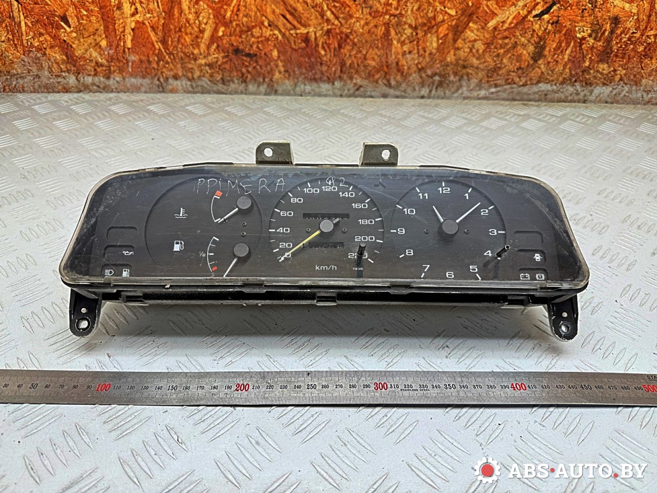 щиток приборов (приборная панель) Nissan Primera P10 1991, 1.6 л., бензин, 79N00, 81N10 - фото №1