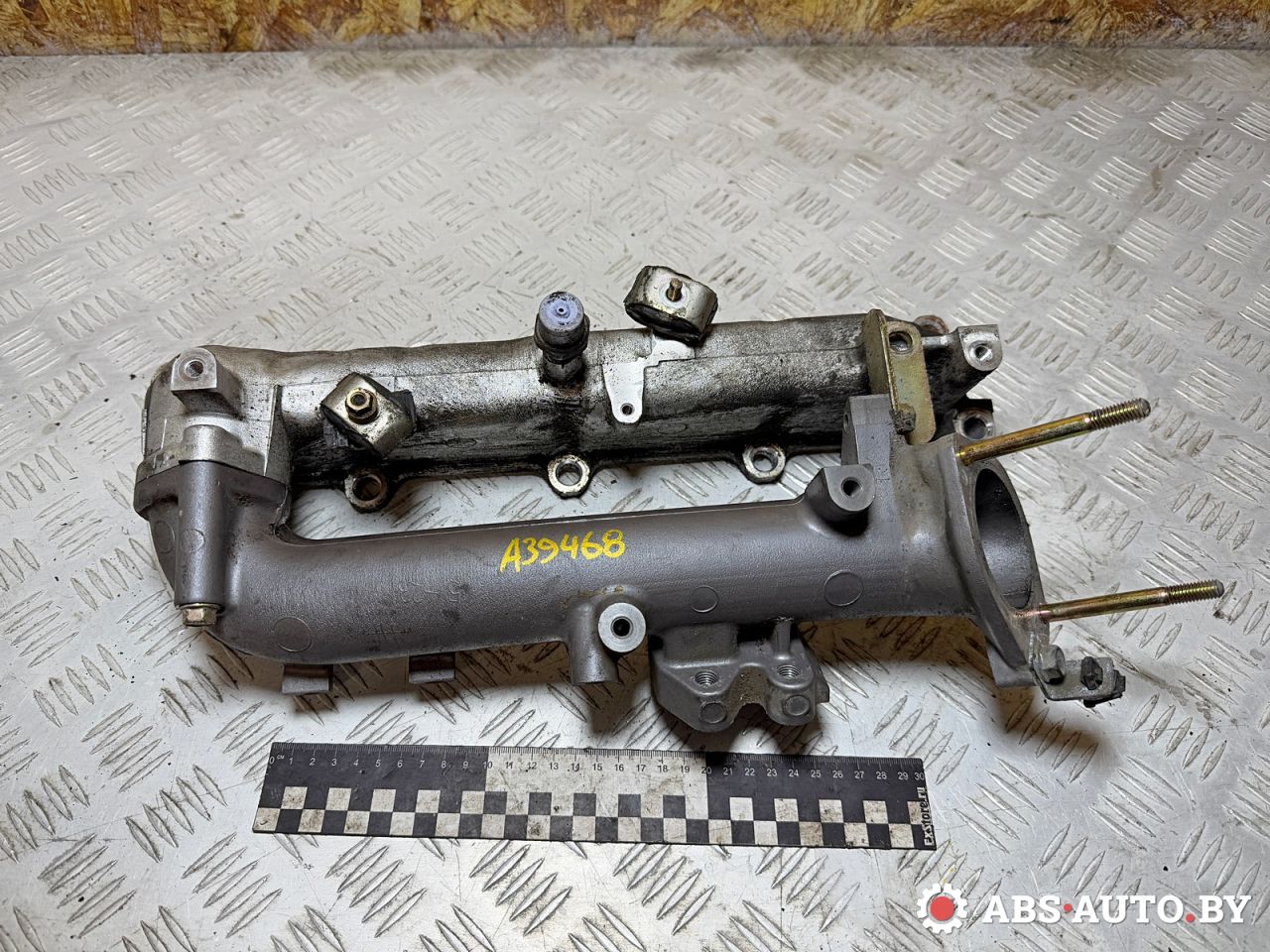 коллектор впускной Mitsubishi Pajero 3 поколение 2002, 3.2 л., дизель, МКПП, внедорожник 3 дв., полный привод, ME190712 - фото №1