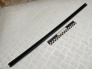 Уплотнитель стекла двери (бархотка) Citroen C5 1 поколение [рестайлинг] 2006, 2.0 л., RHR (DW10BTED4), дизель, МКПП, универсал, K1211229, CE16023789