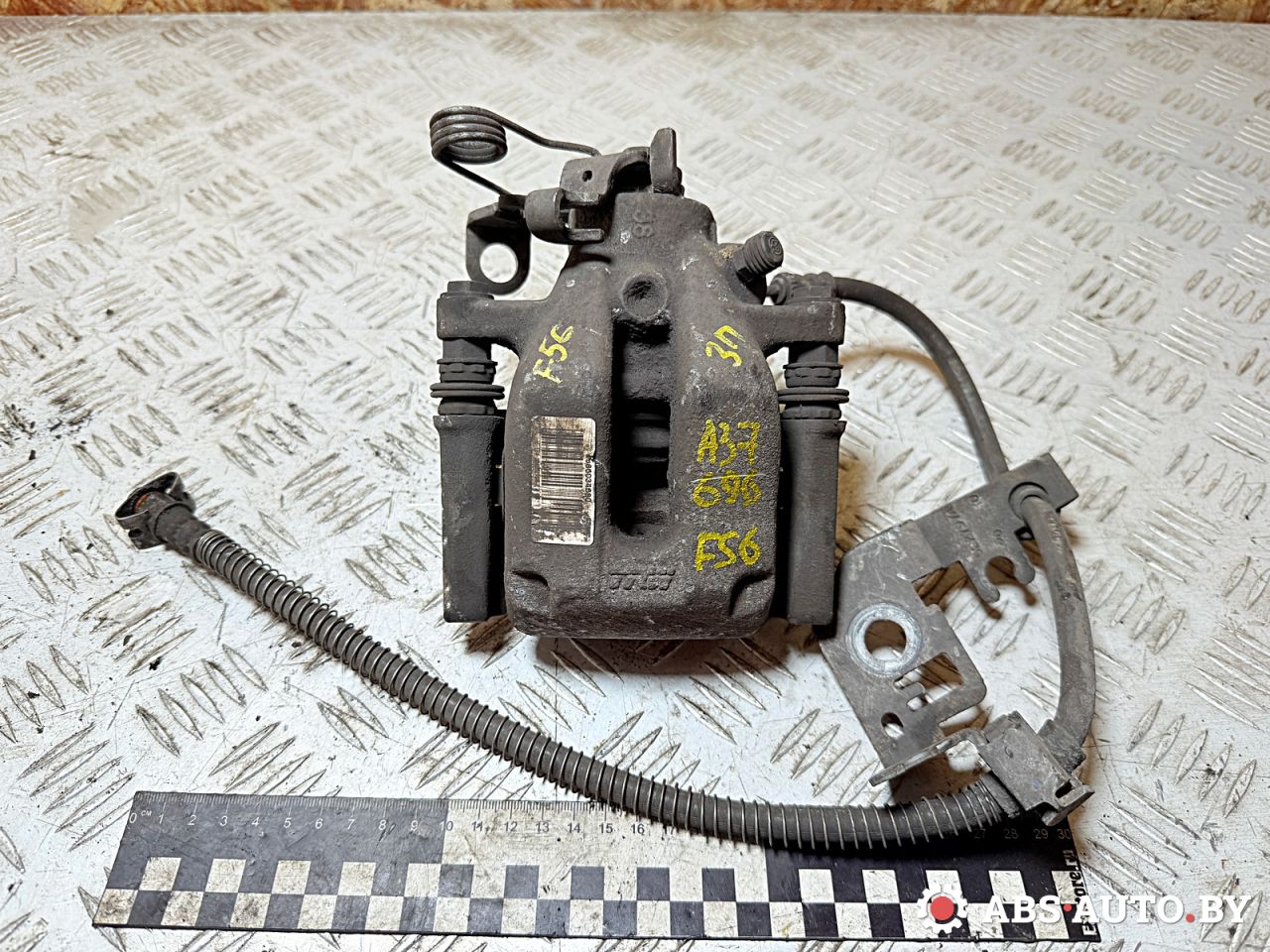 суппорт задний правый Citroen C5 2 поколение 2010, 2.0 л., RHR (DW10BTED4), дизель, МКПП, универсал, 9686034680 - фото №1