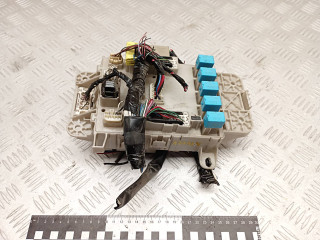 блок предохранителей Toyota RAV4 2 поколение (XA20) [рестайлинг] 2005, 2.0 л., 1CD-FTV, дизель, МКПП, внедорожник 5 дв., 8273142010