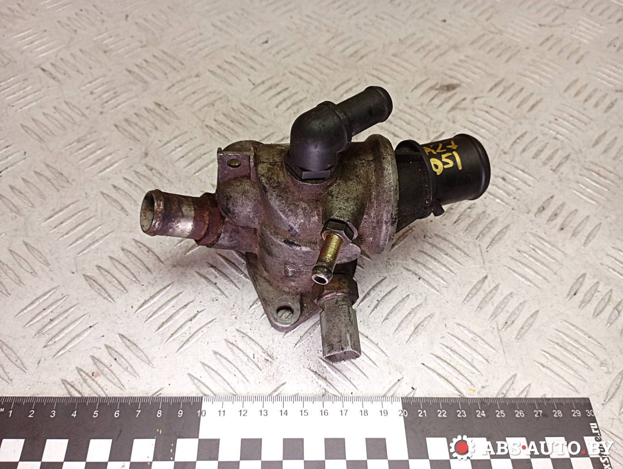 корпус термостата Alfa Romeo 166 1 поколение 2002, 2.0 л., бензин, 60609026 - фото №1