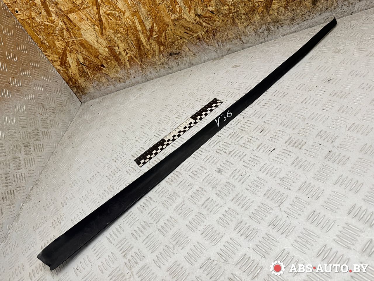 молдинг лобового стекла Mercedes-Benz A W168 1 поколение (1997-2001) 2000, 1.7 л., OM 668.940, дизель, АКПП, хетчбэк 5 дв., передний привод, A1686700108, 1686700108 - фото №1