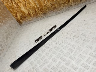 молдинг лобового стекла Mercedes-Benz A W168 1 поколение (1997-2001) 2000, 1.7 л., OM 668.940, дизель, АКПП, хетчбэк 5 дв., передний привод, A1686700108, 1686700108