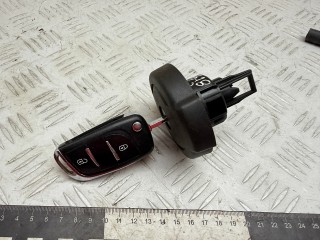 пробка топливного бака Peugeot 3008 1 поколение 2012, 1.6 л., 9HR (DV6C), дизель, робот, 10014390100