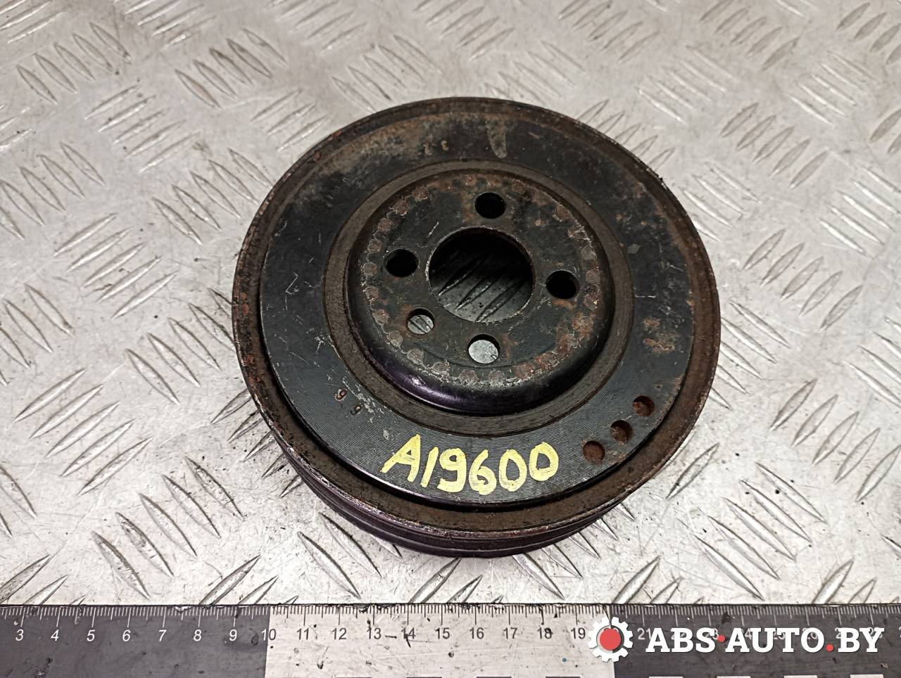 шкив коленвала Volkswagen Passat B5 1999, 1.8 л., бензин, 058105251E - фото №1