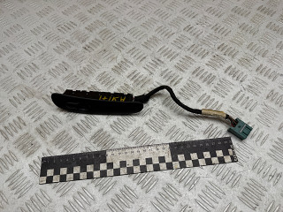 кнопка стеклоподъемника двери Opel Vectra B 1997, 2.0 л., Y 20 DTL, дизель, МКПП, 90433373