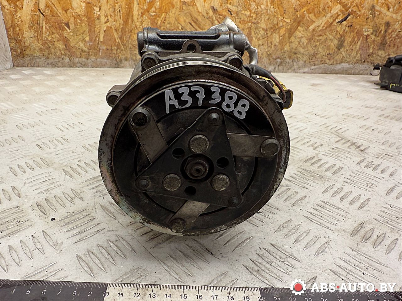 компрессор кондиционера Citroen C5 2 поколение 2010, 2.0 л., RHR (DW10BTED4), дизель, МКПП, универсал, R134A, 9654764280, 8200835879, 9648138980, 9656574080, 9660555380, 9670022580, 9671340580, 9683055180, 9800840380, KCS0348, 1608473480, SD7C161301, SD7C161301F, SD7C161311, SD7C161311F, SD7C161318, SD7C161318F, SD7C161324F, SD7C161333, SD7C161333F - фото №1