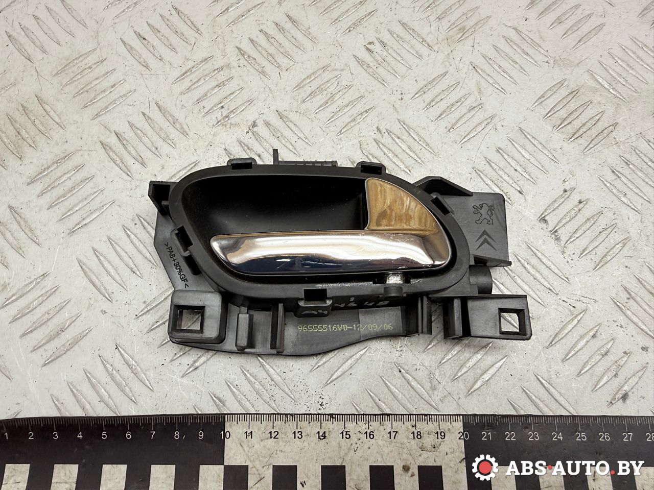 ручка внутренняя задняя правая Peugeot 207 1 поколение 2006, 1.6 л., 9HZ (DV6TED4), дизель, МКПП, хетчбэк 5 дв., 96555516VD - фото №1