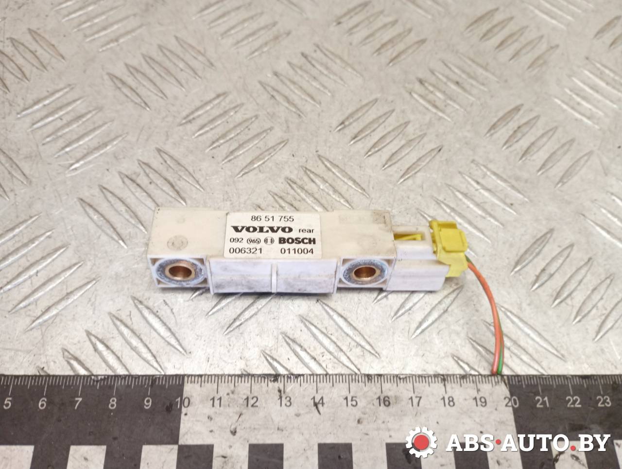 датчик удара Volvo XC90 1 поколение 2005, 2.4 л., D 5244 T, дизель, МКПП, внедорожник 5 дв., полный привод, правый руль, 8651755 - фото №1