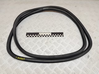 уплотнитель двери Volkswagen Touareg 1 поколение 2006, 3.0 л., BKS, дизель, АКПП, внедорожник 5 дв., полный привод, 7L0867367E