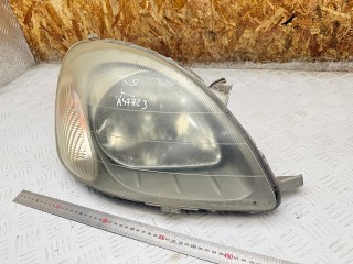 фара правая Toyota Yaris P1 2002, 1.4 л., 1ND-TV, дизель, МКПП, хетчбэк 5 дв.