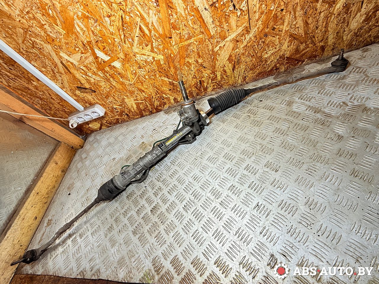 рулевая рейка Peugeot 3008 1 поколение 2011, 2.0 л., RHH (DW10CTED4), дизель, робот, E3010, 6820000084, 60DHYY, ATGR21391RB, ATGR21392RB, HNQ2139GQ, HNQ2139KW, HSR21391AY, R2139, R21391NW, R21391NWOE, R21391RB, R21392RB, 1618897180, 1618897380, 1623213980, 1623214480, 1623214580, 1623215080, 1623215280, 1663655080, 1663655280, 1663656780, 1663657280, 1663657380, 1663657880, 1663658080, 1663663180, 1663663280, 4000YL, 400178, 400197, 400199, 4001KQ, 4001L1, 4001L2, 4001L5, 4001P5, 4001P6, 4001R3, 4001X6, 4001X8, 9674715280, 9685859680, 9688072480, 9688396680, 98029026780, JRP1275, 401N10111Z - фото №1