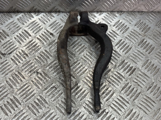 стойка передняя правая Mitsubishi Galant 8 поколение 1998