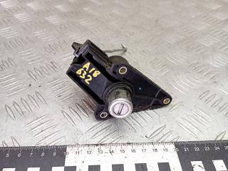 кнопка открытия багажника Opel Corsa B 1998