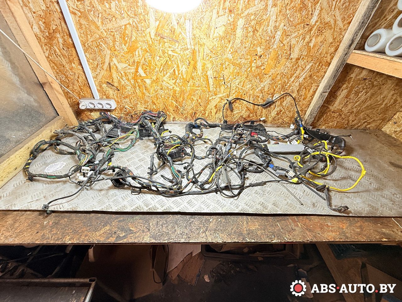 проводка салона Kia Sorento 2 поколение 2011, 2.2 л., дизель, АКПП, 962202P000, 917102P010, 962302P010, 918922P050, 915502P111, 919712B170, 919712B180 - фото №1