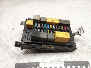 блок предохранителей Alfa Romeo 146 1 поколение 1997, 1.9 л., дизель, МКПП, 60630713