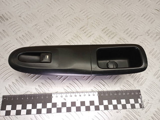 кнопка стеклоподъемника двери Peugeot 406 1 поколение [рестайлинг] 2003, 2.0 л., бензин, МКПП, седан, 26267