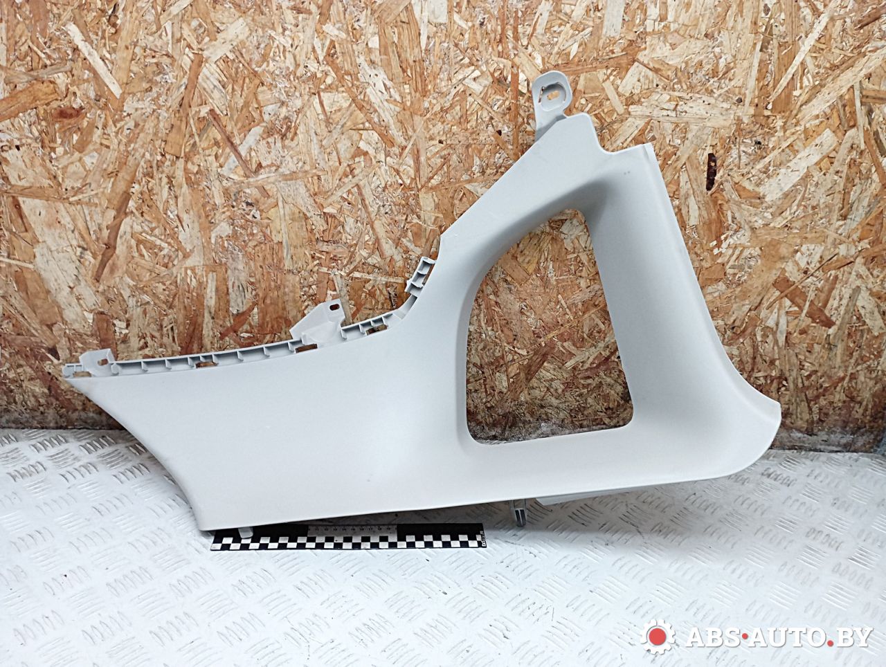 обшивка стойки задней правой Peugeot 3008 1 поколение 2012, 1.6 л., дизель, робот, передний привод, правый руль, 9687800380 - фото №1