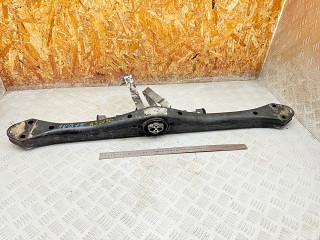 балка под КПП Volkswagen Touareg 1 поколение 2006, 2.5 л., BAC, дизель, МКПП, внедорожник 5 дв., 7L6399227G