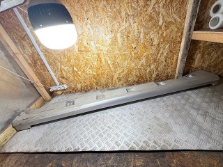 Накладка на порог наружная правая Saab 9-5 1 поколение [2-й рестайлинг] 2007, 1.9 л., дизель, МКПП, седан, 5491808