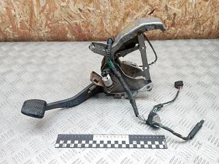 педаль тормоза Toyota RAV4 3 поколение (XA30) 2008, 2.2 л., D-4D, 2AD-FTV, дизель, МКПП, внедорожник 5 дв.