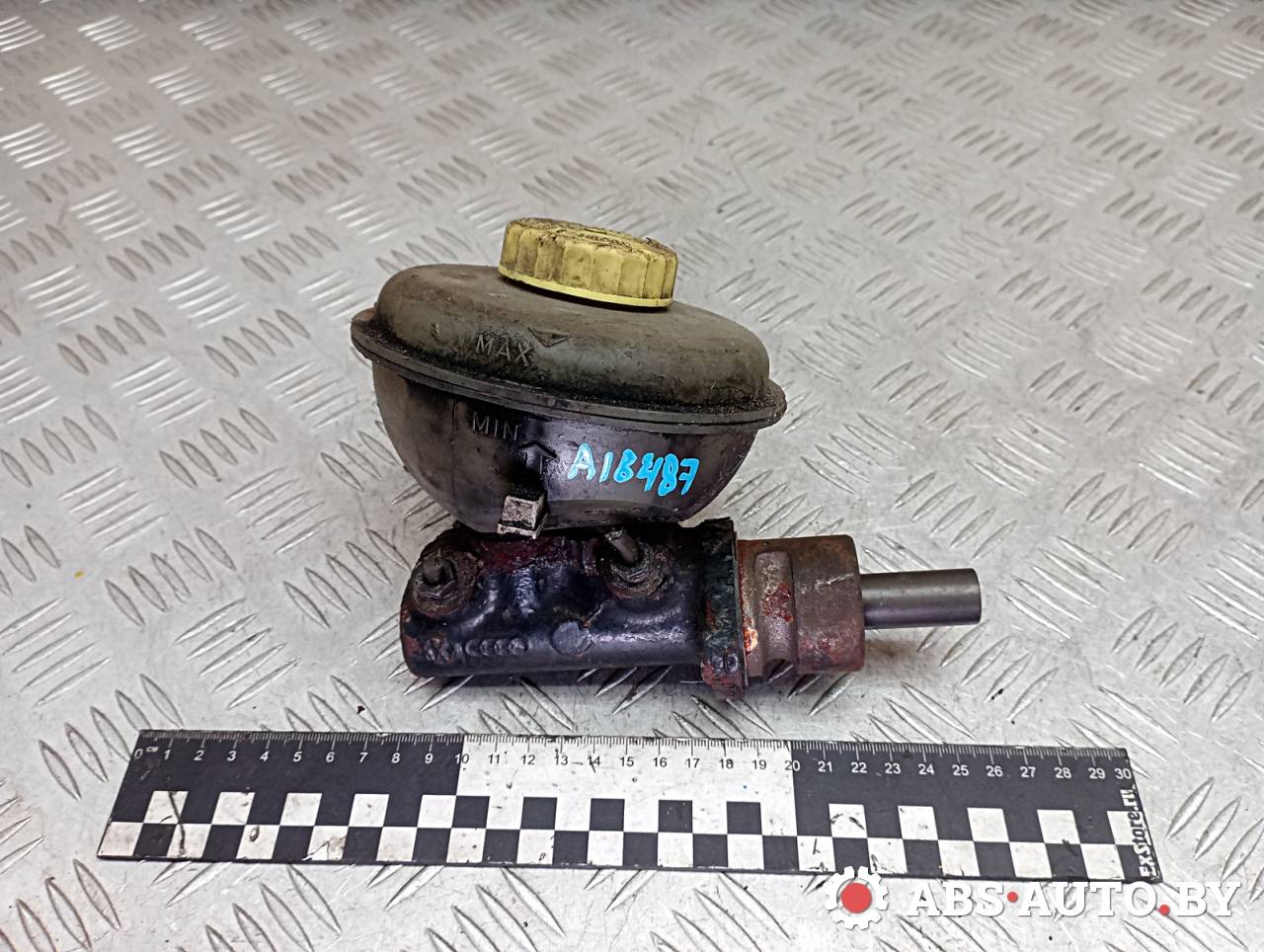 цилиндр тормозной главный Audi 80 8C/B4 1994, 1.9 л., дизель, 893611307A, 893611351 - фото №1