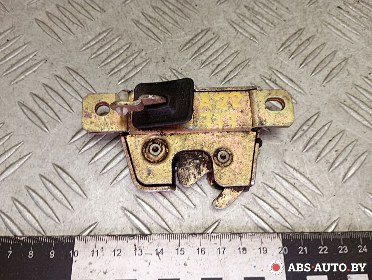 замок багажника Volkswagen Passat B2 1986, 321827506A - фото №1