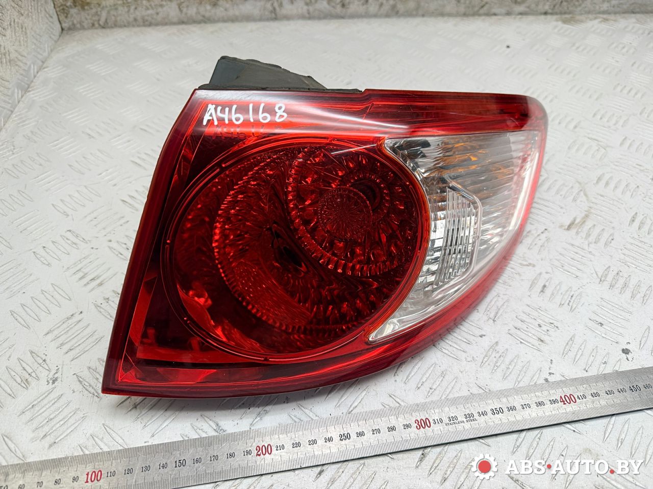 фонарь задний правый Hyundai Santa Fe 2 поколение (CM) 2006, 2.2 л., D4EB, дизель, МКПП, внедорожник 5 дв., 924022B000 - фото №1