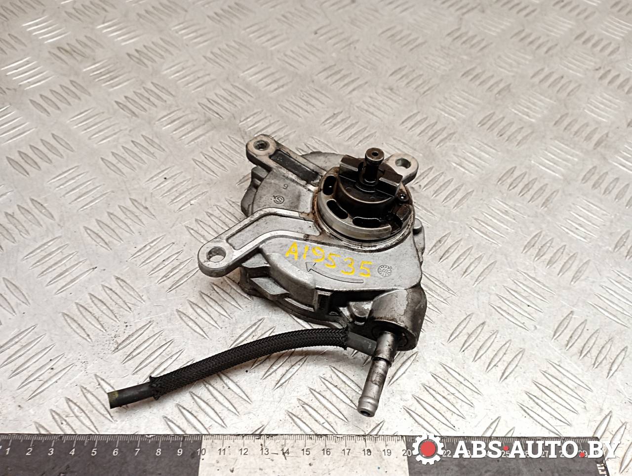 насос вакуумный Toyota RAV4 3 поколение (XA30) 2008, 2.2 л., D-4D, 2AD-FTV, дизель, МКПП, внедорожник 5 дв., 293000R010, 293000W090, 293000W030 - фото №1