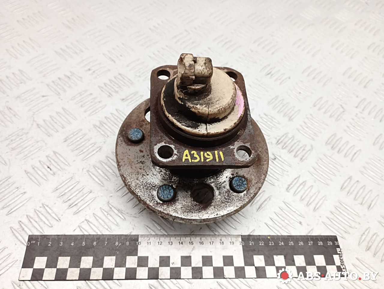 ступица задняя Opel Sintra 1 поколение 1999, 2.2 л., бензин - фото №1