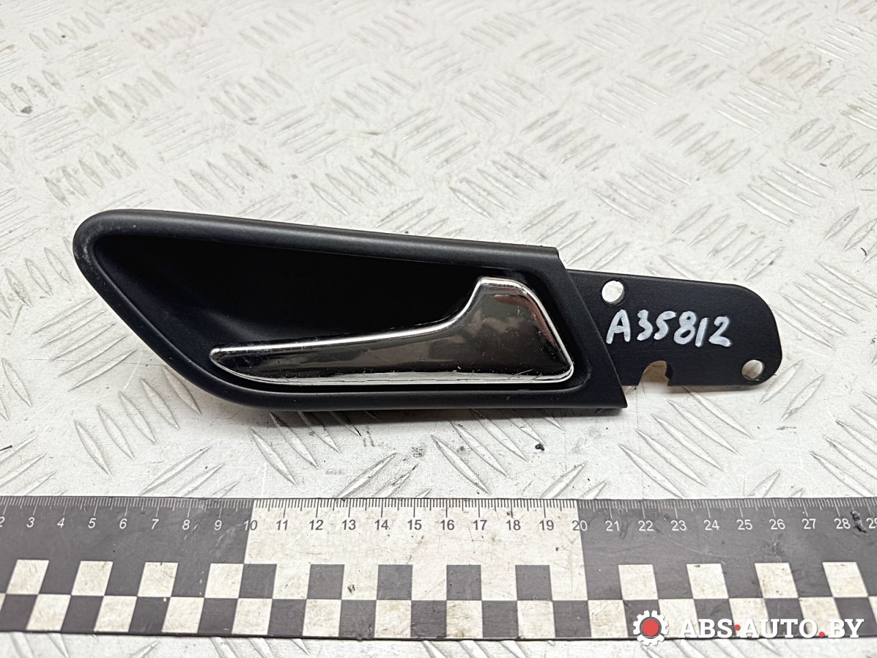 ручка внутренняя передняя правая Mercedes-Benz A W169 2 поколение (2004-2008) 2005, 1.5 л., M 266.920, бензин, МКПП, хетчбэк 5 дв., правый руль, A1697601061 - фото №1