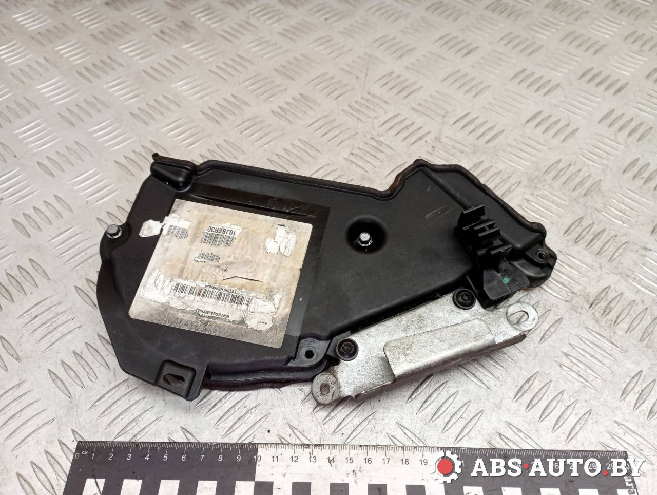 защита (кожух) ремня ГРМ Peugeot 5008 1 поколение 2011, 1.6 л., дизель, МКПП, передний привод, 9686975480, 9684193080 - фото №1