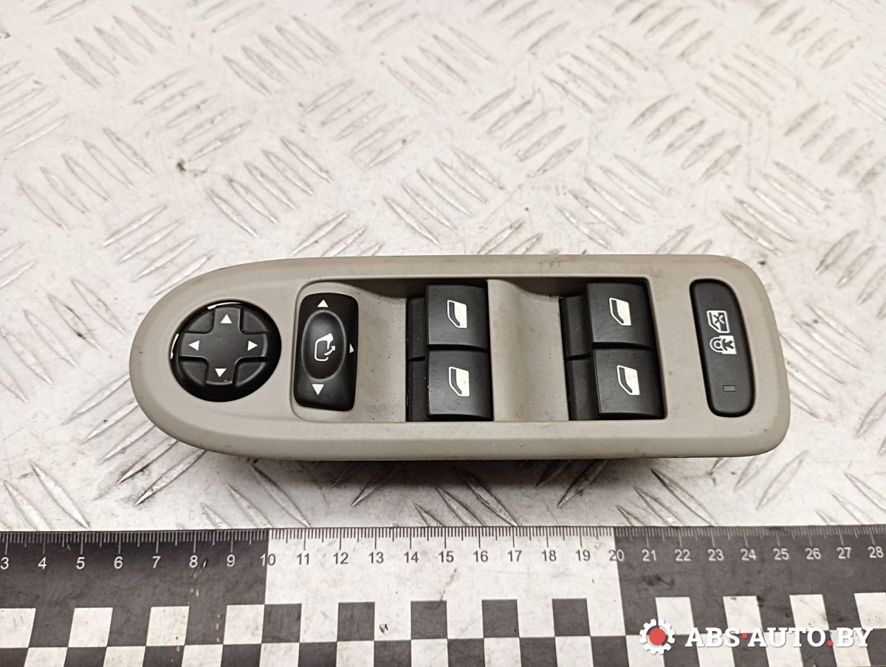 блок управления стеклоподъемниками Citroen C5 2 поколение 2016, 2.0 л., AHW (DW10FC), дизель, АКПП, универсал, 96659465ZW - фото №1